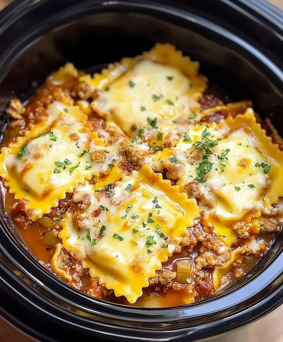 how to make Crockpot Ravioli Lasagna